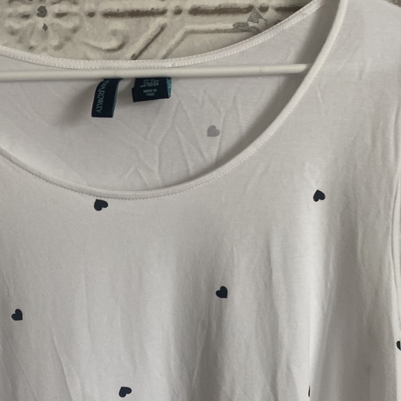 Adorable heart pattern modal blend Cynthia rowley top - Picture 2 of 6